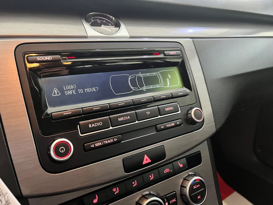 VW Passat 2,0 TDi 140 Comfortline Variant BMT 5d