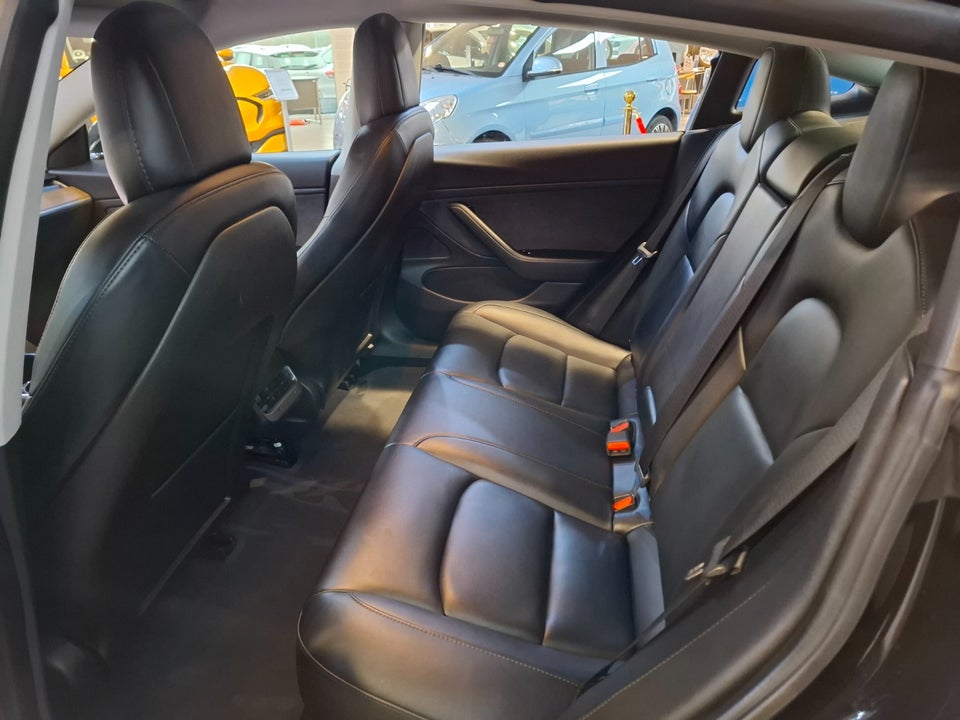 Tesla Model 3 Long Range AWD 4d