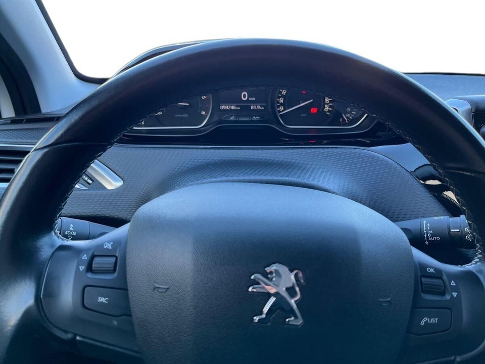 Peugeot 208 1,5 BlueHDi 100 Prestige 5d