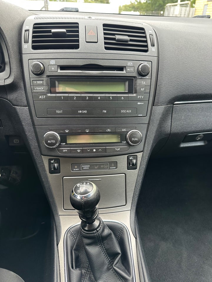 Toyota Avensis 1,8 VVT-i T2 4d
