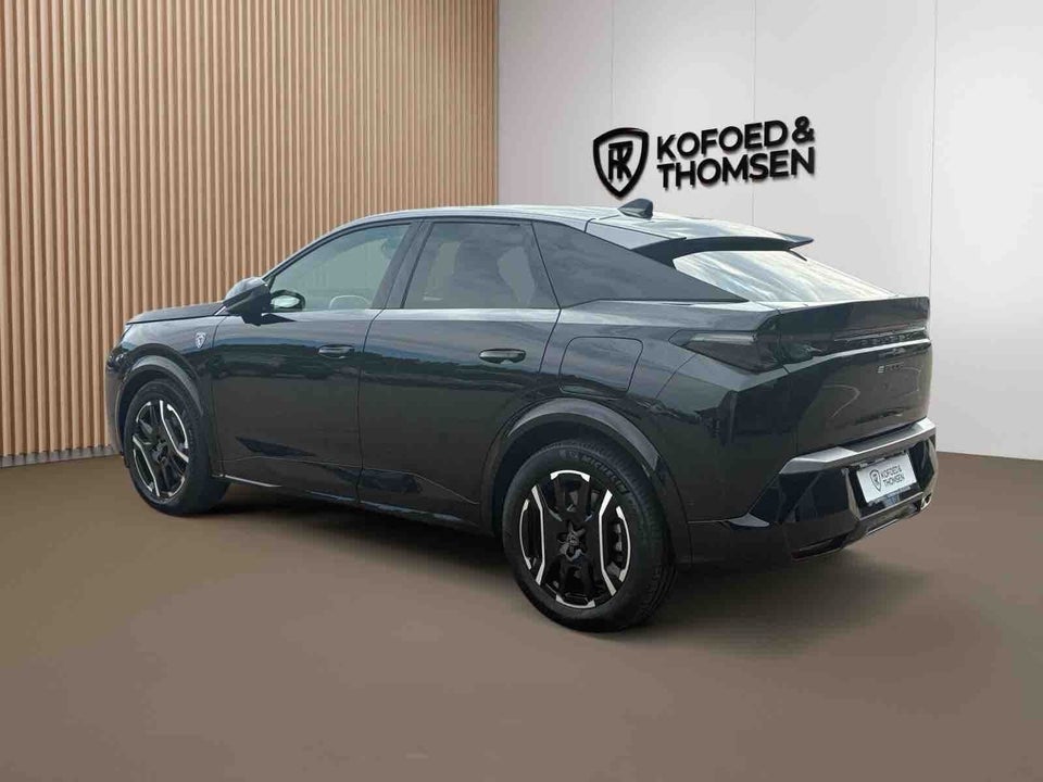 Peugeot e-3008 77 GT 5d