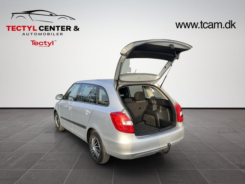 Skoda Fabia 1,4 16V Ambiente Combi 5d