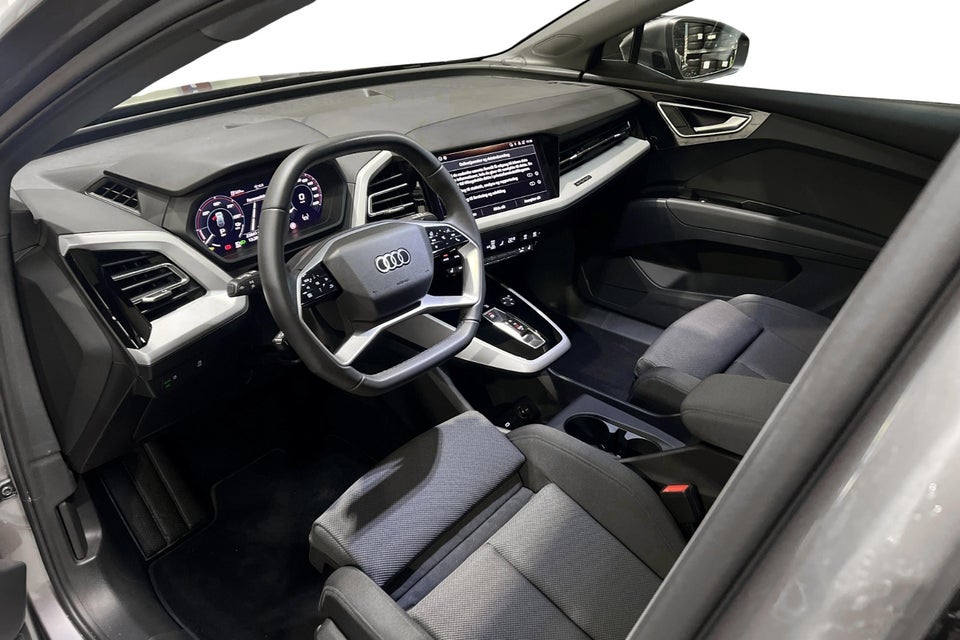 Audi Q4 e-tron 45 Progress 5d