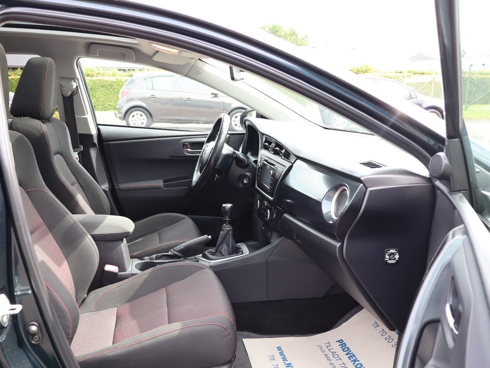 Toyota Auris 2,0 D-4D T4 5d