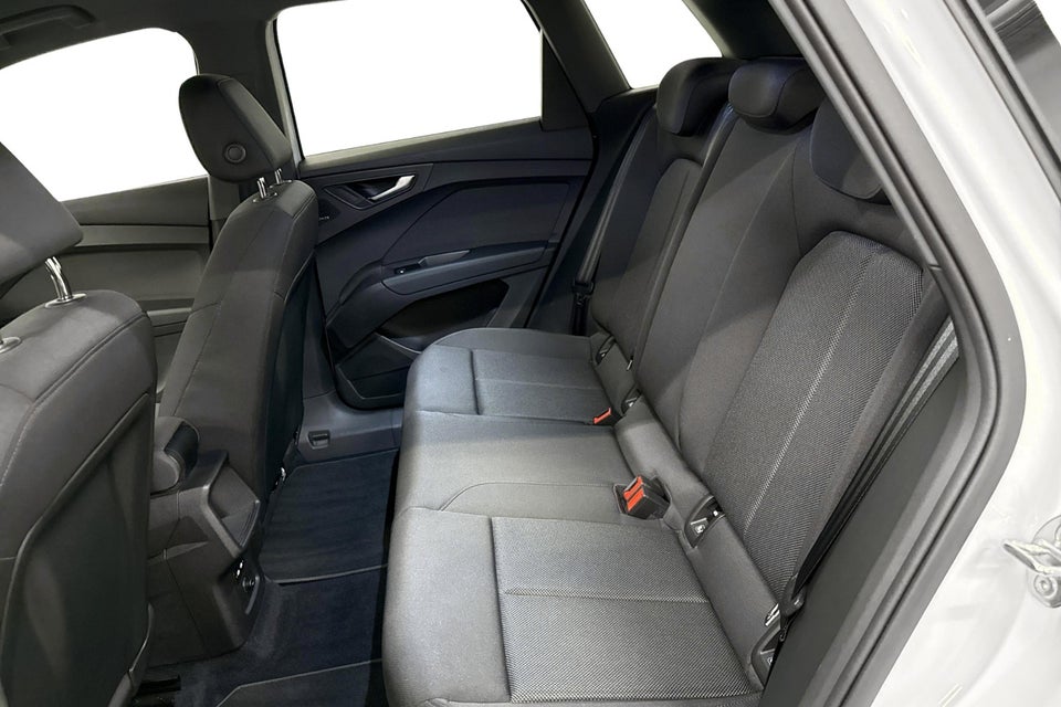 Audi Q4 e-tron 45 Progress 5d