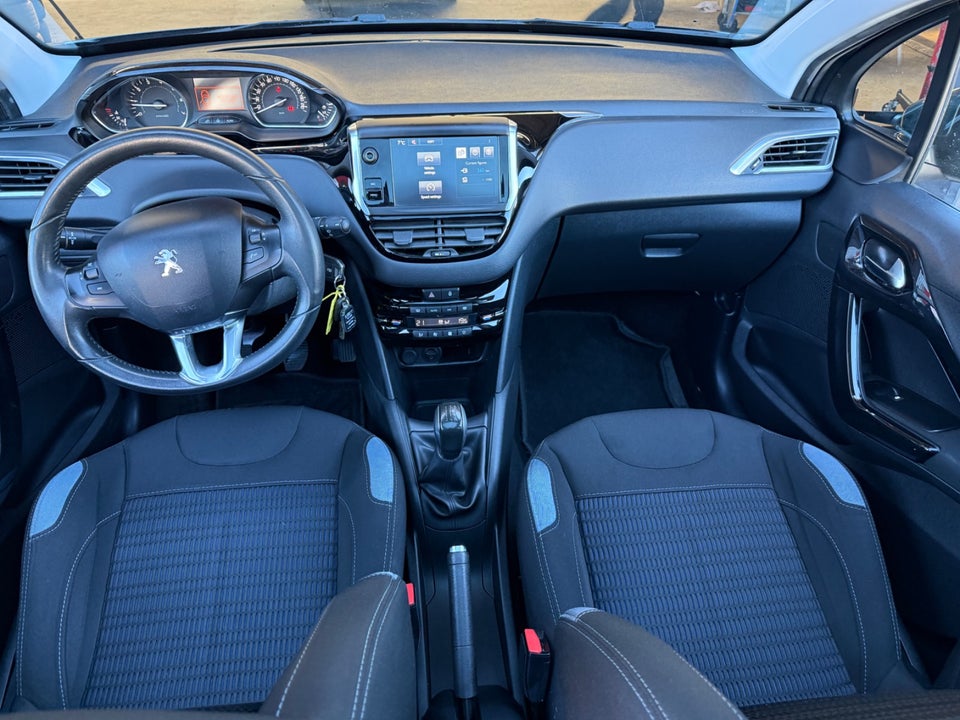 Peugeot 208 1,2 VTi 82 Allure 5d