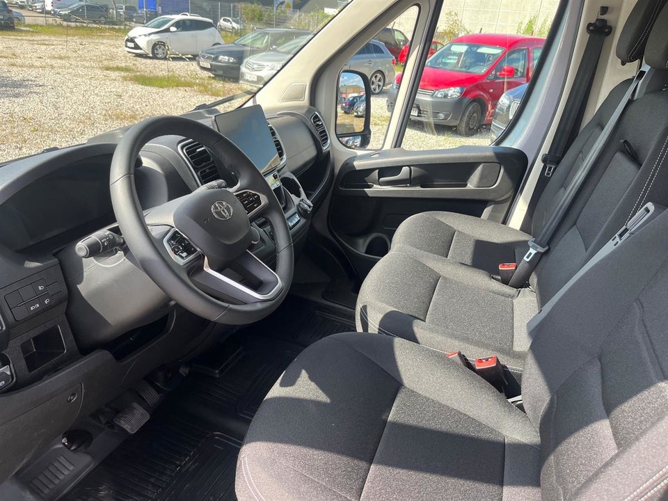 Toyota ProAce Max 110 Comfort Master Kassevogn L3H2