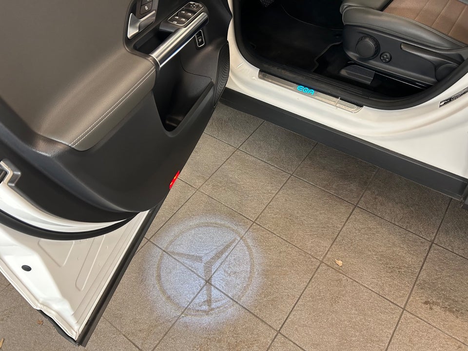 Mercedes EQA250 5d