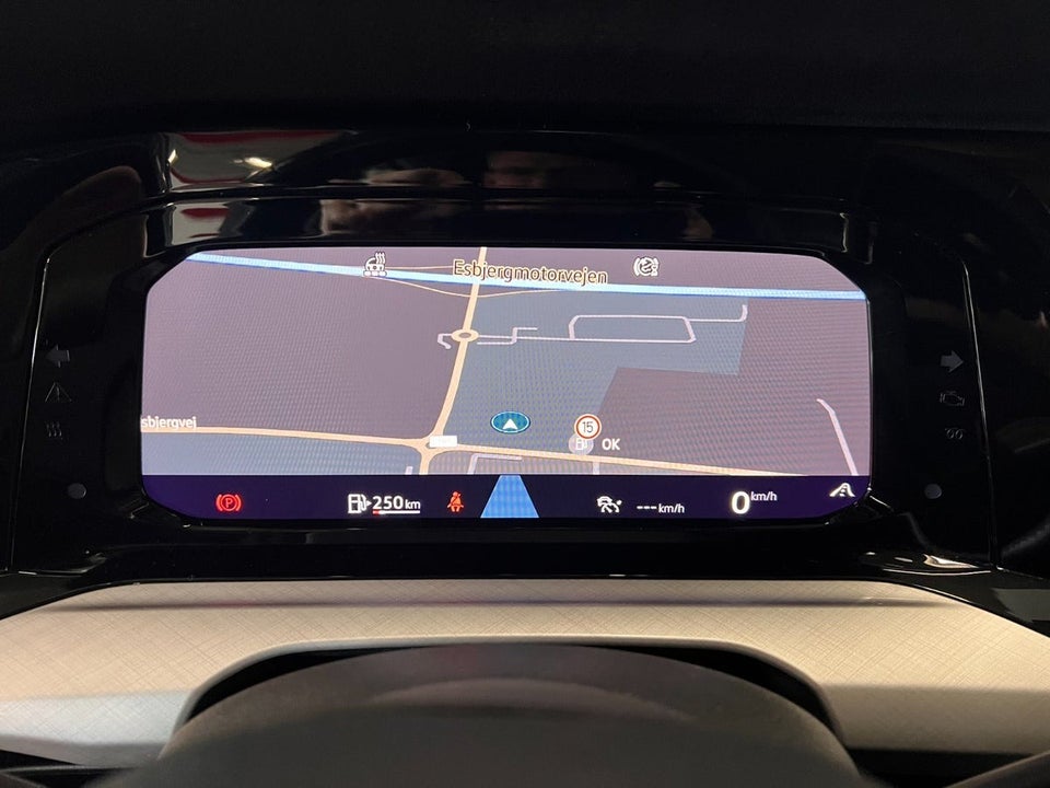 VW Golf VIII 1,5 TSi 130 Life 5d