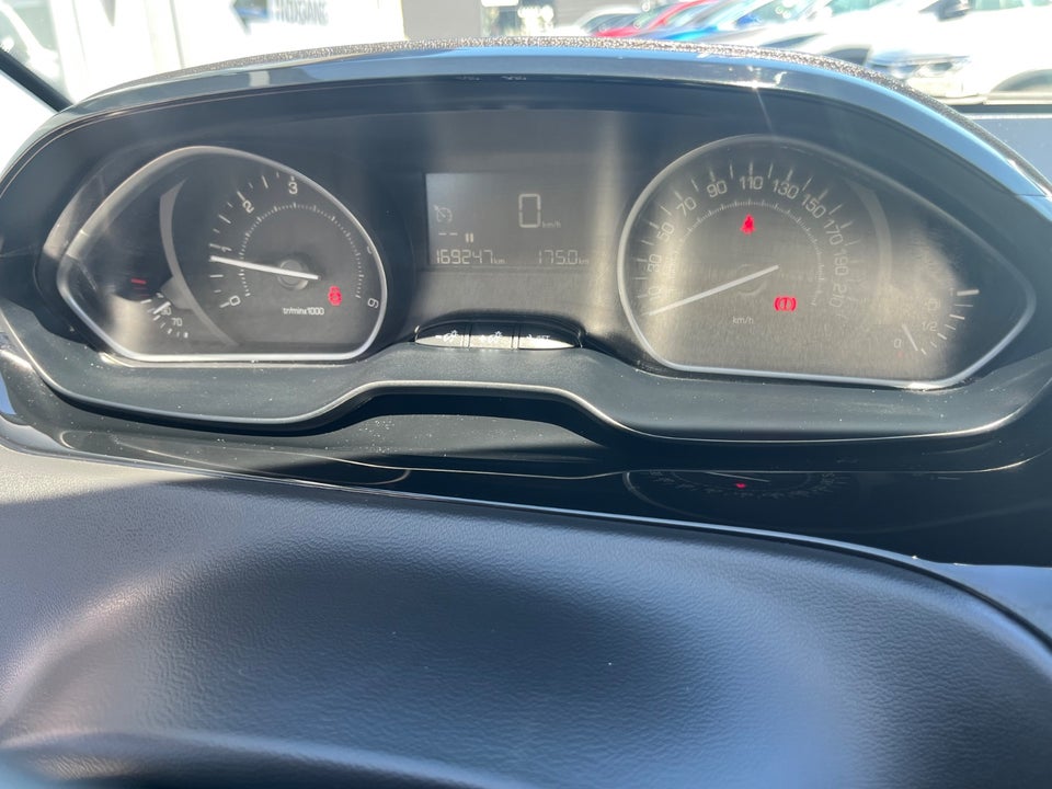 Peugeot 208 1,6 BlueHDi 100 Active 5d