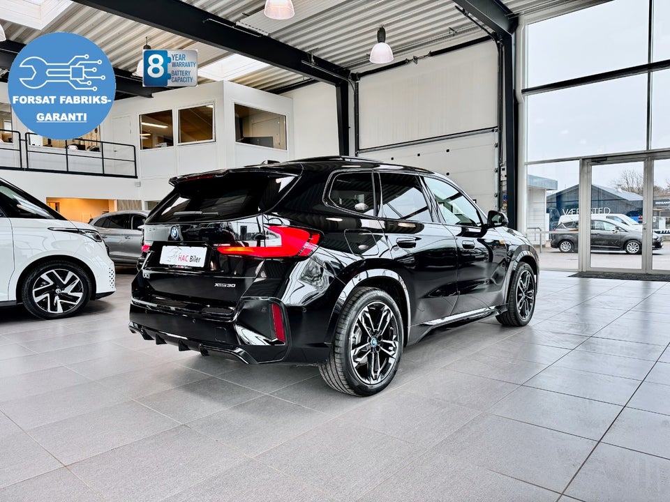 BMW iX1 xDrive30 Fully Charged M-Sport 5d