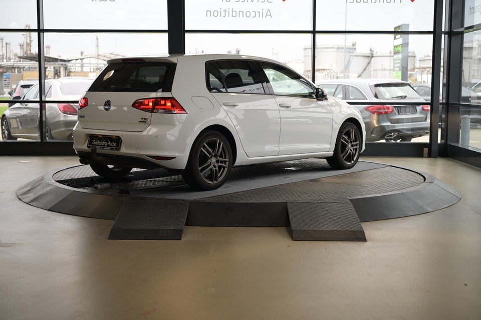 VW Golf VII 1,4 TSi 122 Trendline DSG BMT 5d