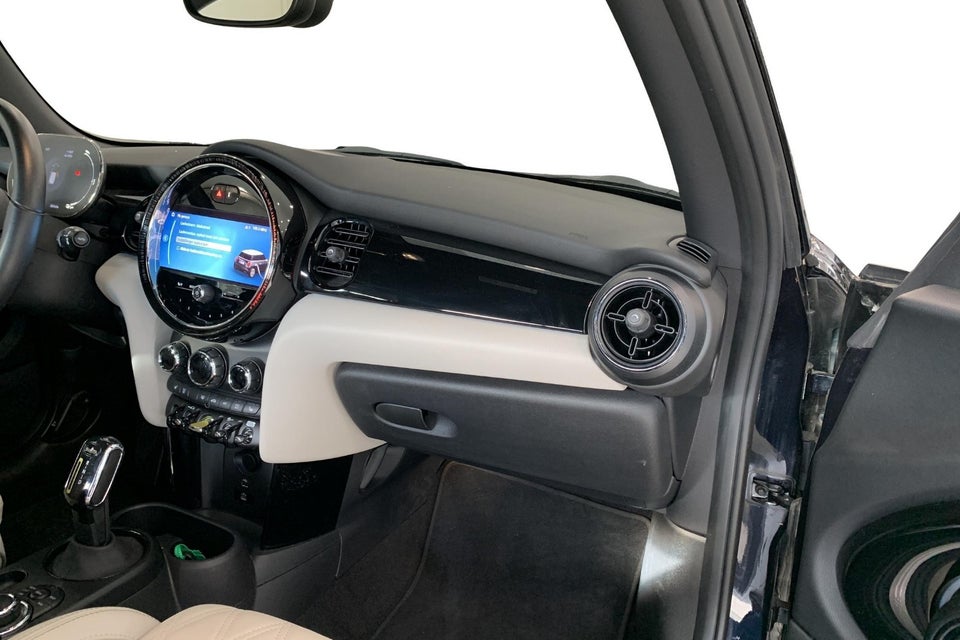 MINI Cooper SE Classic Trim 3d