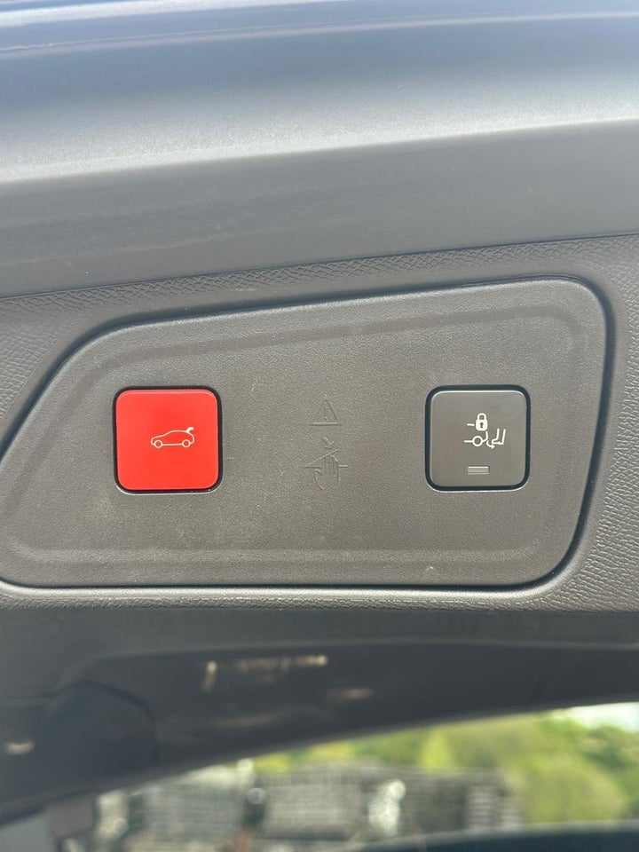 Peugeot 3008 1,6 Hybrid Allure Limited EAT8 5d