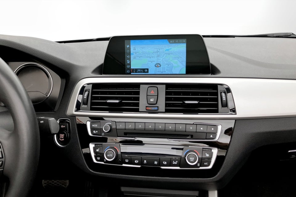 BMW 218i 1,5 Cabriolet Connected aut. 2d