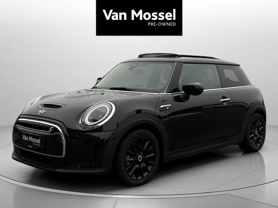 MINI Cooper SE Classic Trim 3d