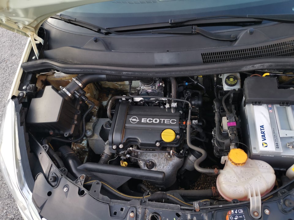 Opel Corsa 1,0 12V Enjoy 3d