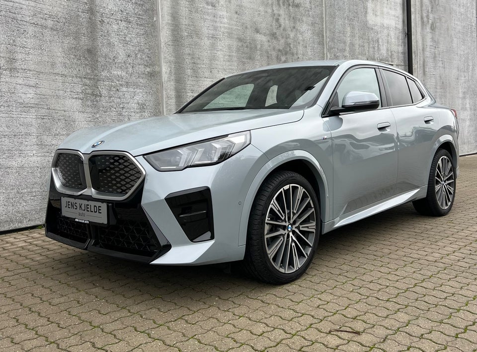 BMW iX2 eDrive20 M-Sport 5d