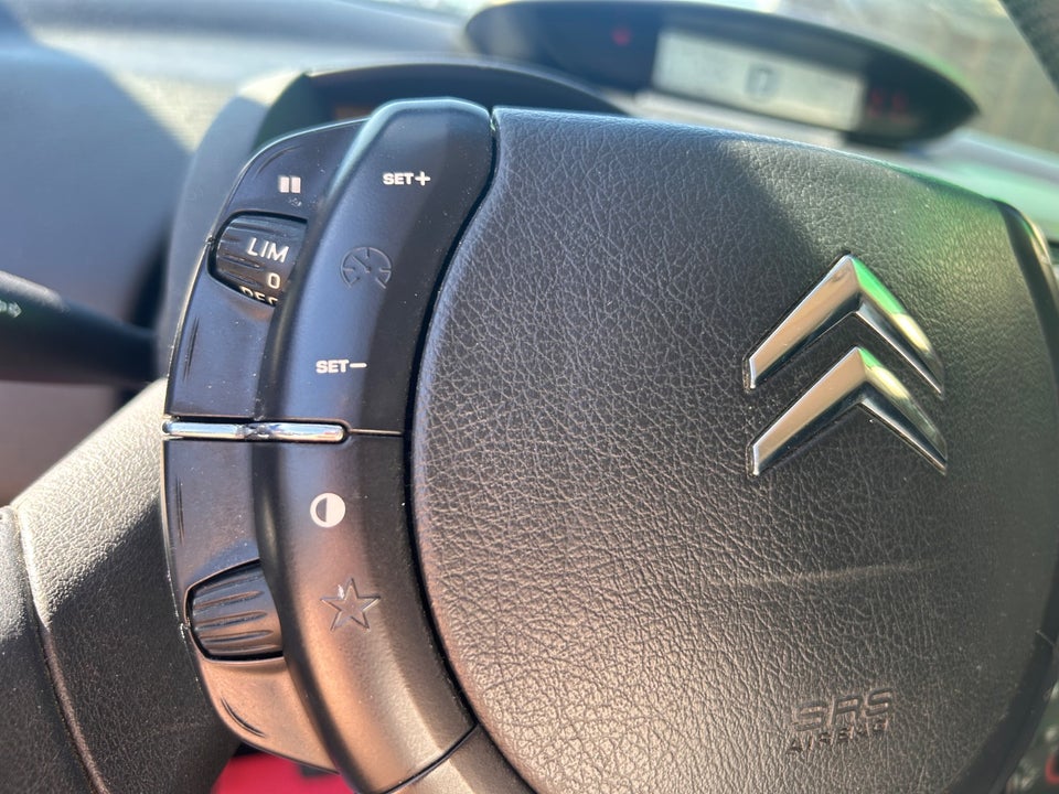 Citroën C4 2,0 16V 143 VTR 5d