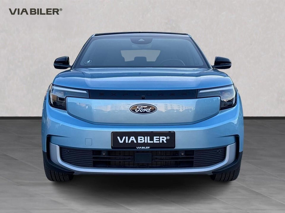 Ford Explorer 77 Premium Extended Range 5d