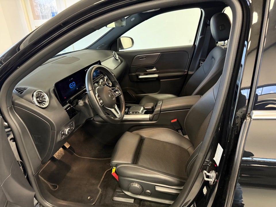 Mercedes EQA300 Progressive 4Matic 5d