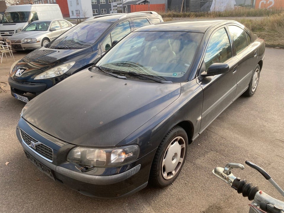 Volvo S60 2,4 140 4d