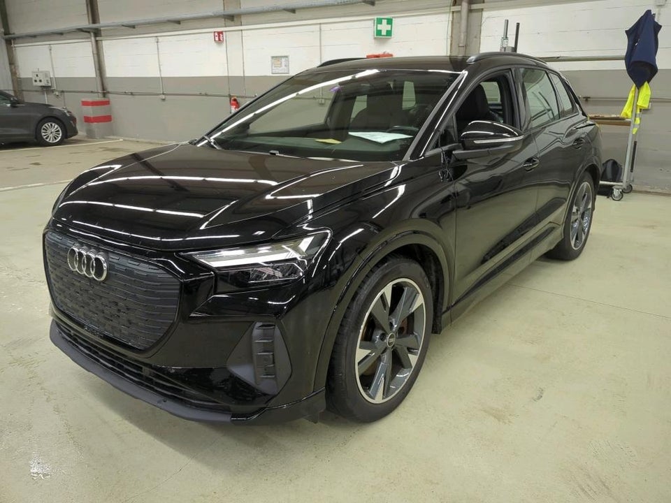 Audi Q4 e-tron 40 S-line 5d