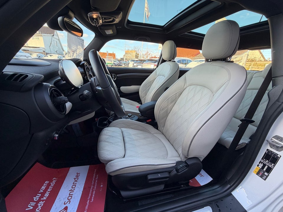 MINI Cooper SE Maximise 3d