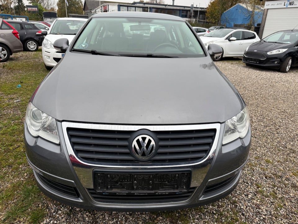 VW Passat 2,0 FSi Comfortline 4d