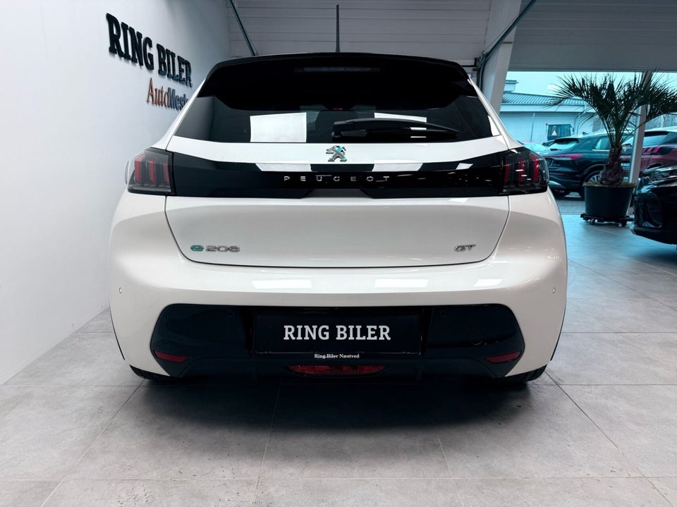 Peugeot e-208 50 GT 5d