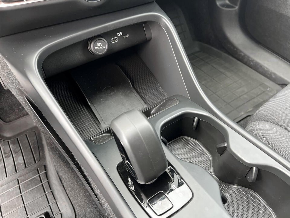 Volvo EX40 Extended Range Plus 5d