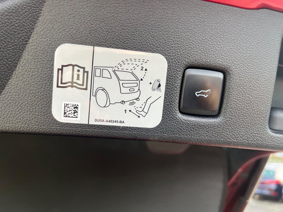 Ford Kuga 2,5 PHEV ST-Line X CVT 5d