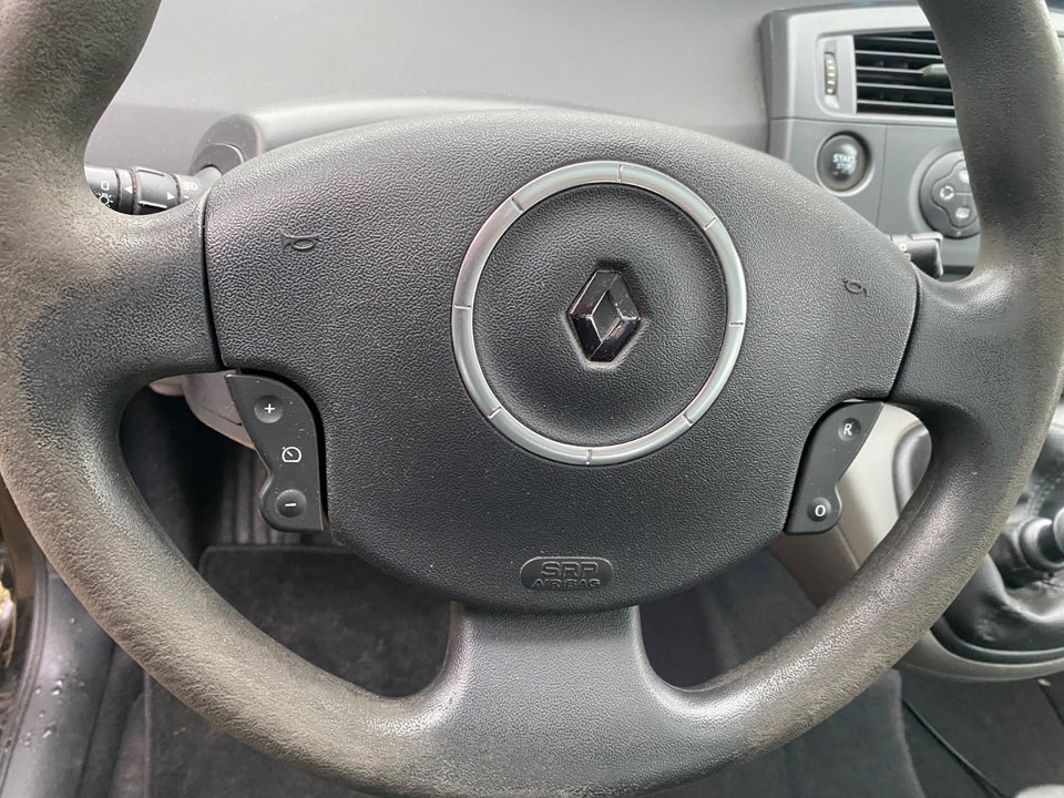 Renault Scenic II 1,6 Authentique 5d