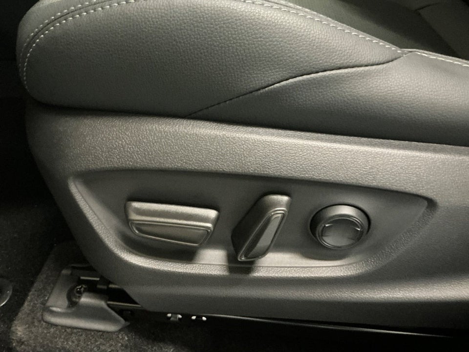 Toyota bZ4X Executive 5d