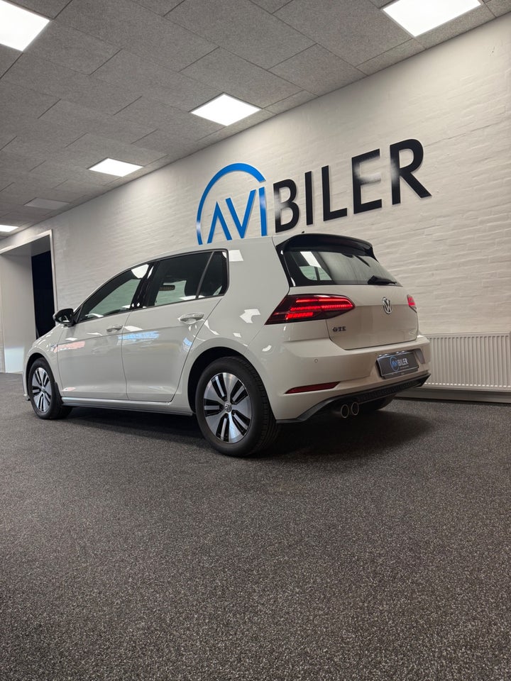 VW Golf VII 1,4 GTE DSG 5d