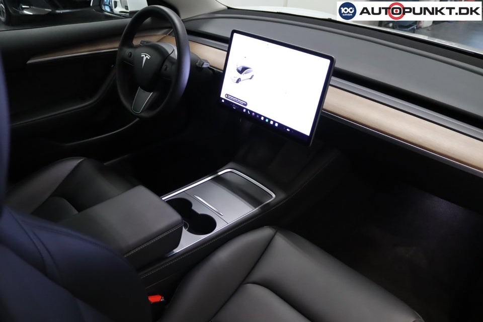 Tesla Model 3 Long Range AWD 4d