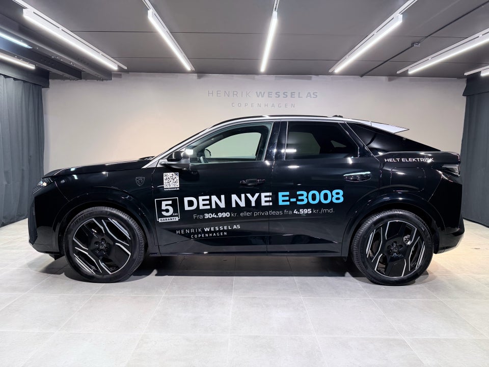 Peugeot e-3008 77 GT 5d