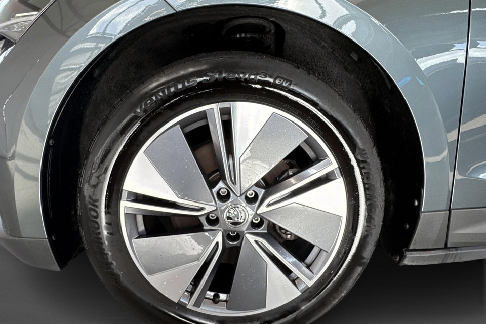 Skoda Enyaq 60 iV Loft 5d