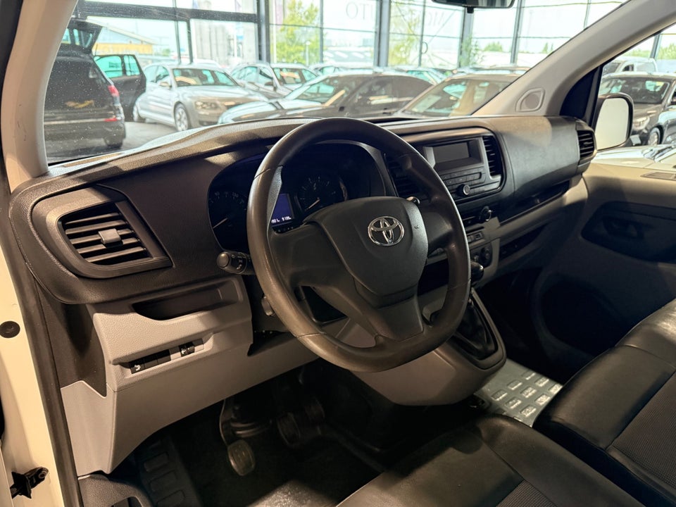 Toyota ProAce 2,0 D 120 Long Comfort 5d