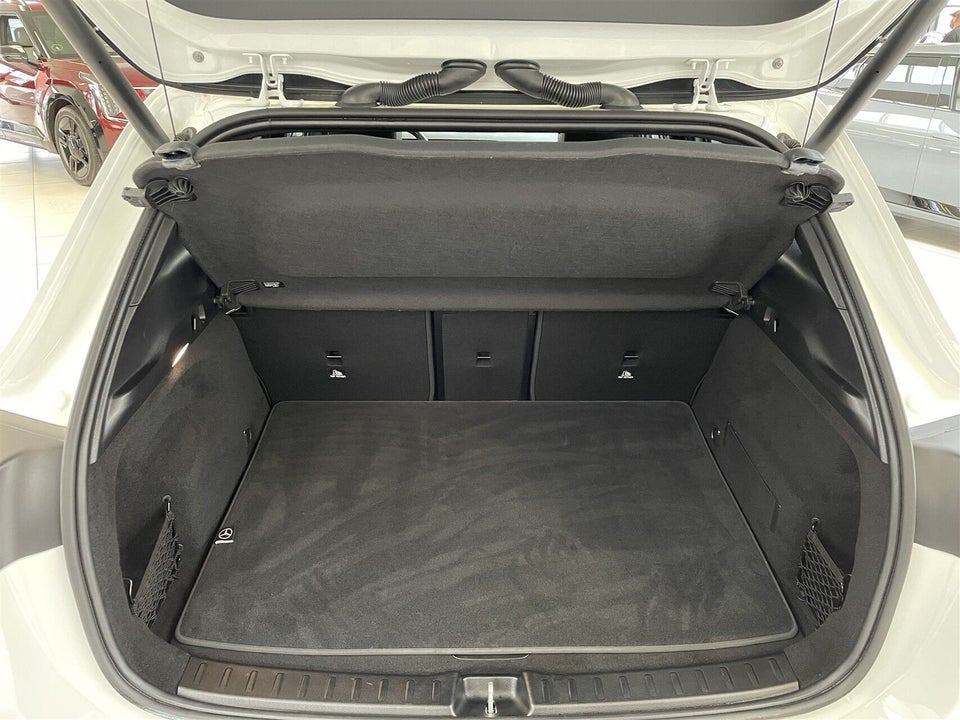 Mercedes EQA350 AMG Line Premium 4Matic 5d