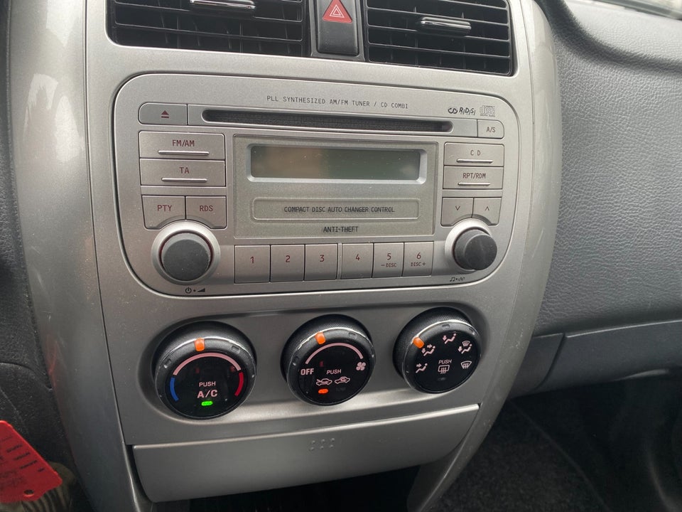Suzuki Liana 1,6 GL aut. 5d