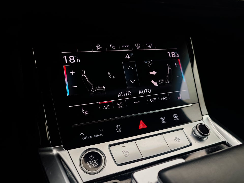 Audi e-tron 55 quattro 5d