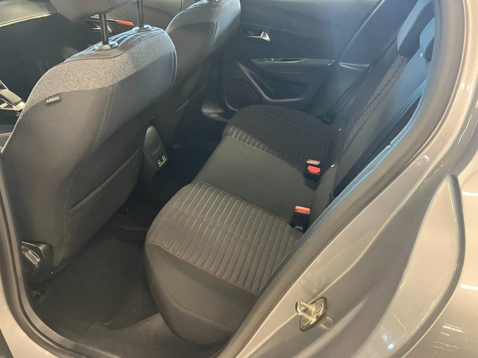 Peugeot e-208 50 Active Pack 5d