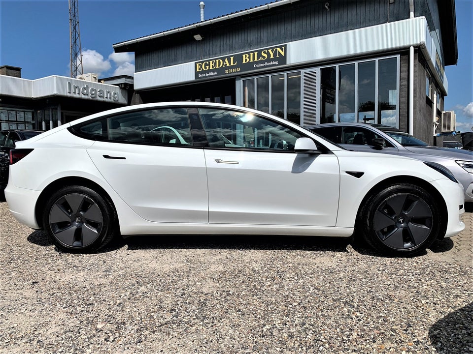 Tesla Model 3 RWD 4d