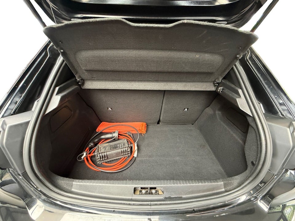 Peugeot e-208 50 Allure 5d