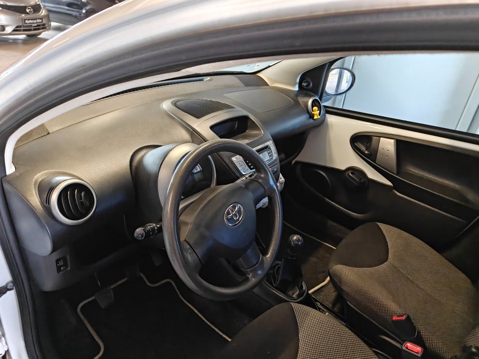 Toyota Aygo 1,0 VVT-i T2 5d