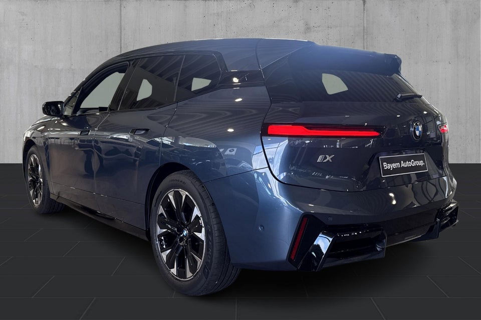 BMW iX xDrive45 M-Sport 5d