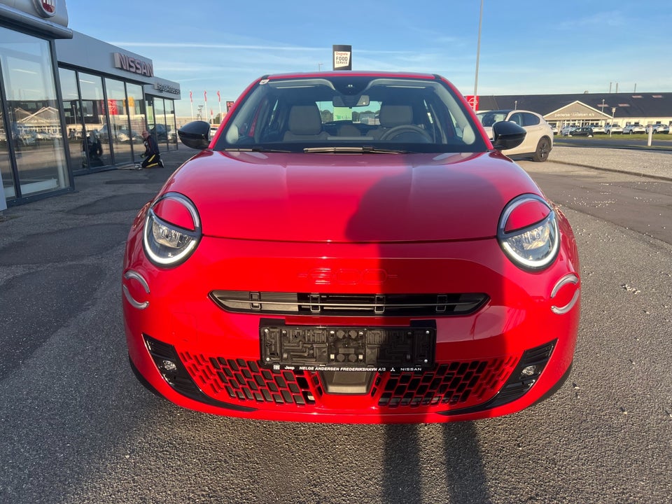 Fiat 600e 54 (RED) 5d