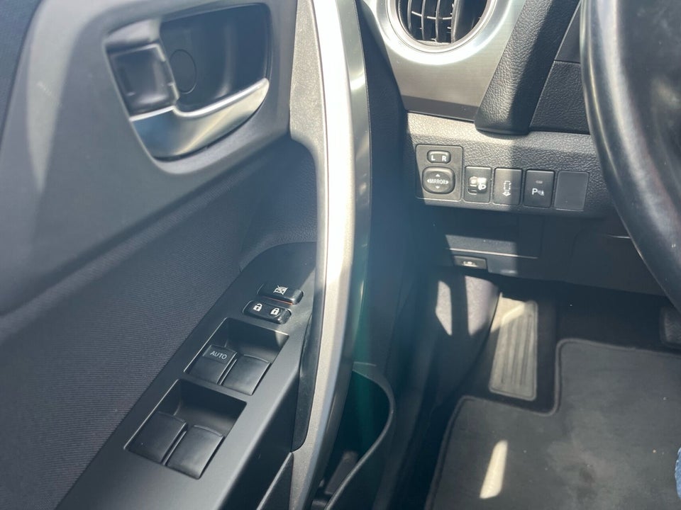 Toyota Auris 1,8 Hybrid H2+ Touring Sports CVT 5d