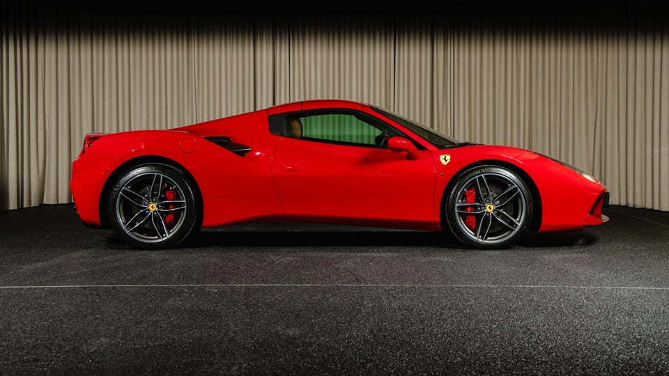 Ferrari 488 Spider 3,9 DCT 2d